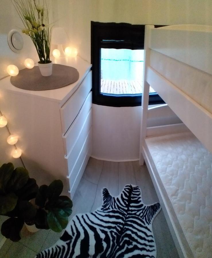Houseboat Arka 1 - Domki Na Wodzie, Rower Wodny, Wifi, Parking ميلنو المظهر الخارجي الصورة